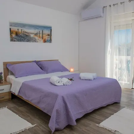 Apartment Fila Vrsi